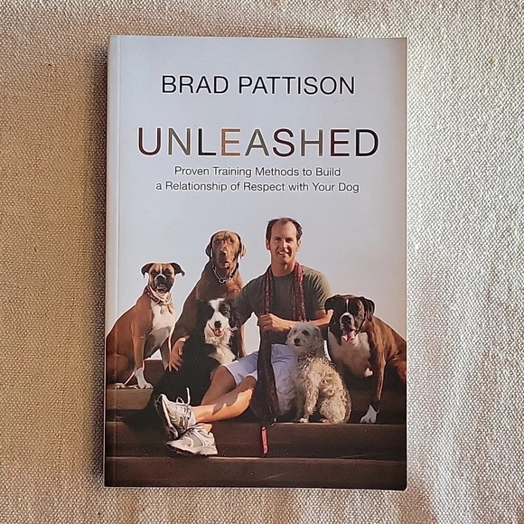"DOG Training Methods" Unleashed Book (Softcover) - Picture 1 of 5